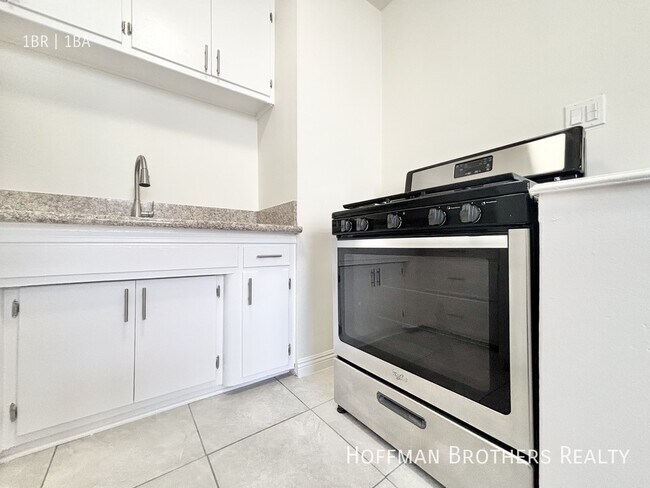 Foto del edificio - 1276 S Ridgeley Dr