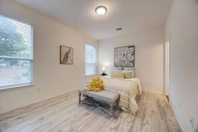 Foto del edificio - 2950 E Old Settlers Blvd