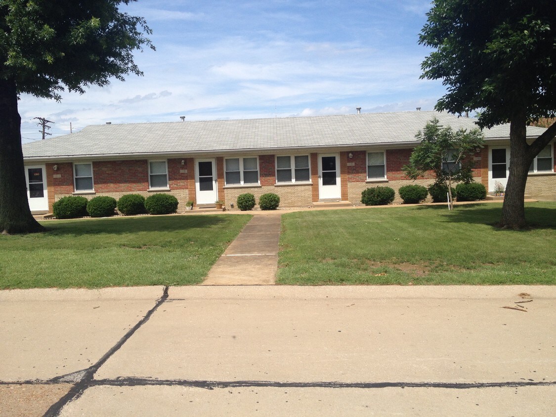 1273 Mehlview Ct Unit 1279 Mehlview Ct, Saint Louis, MO 63125