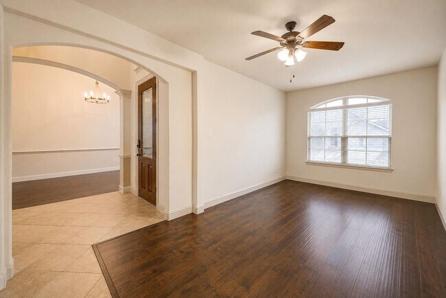 Foto del edificio - 2933 Softwood Cir