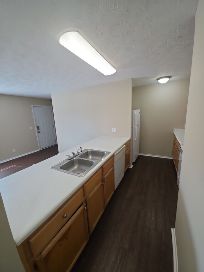 Foto del edificio - 640 W Stevens St