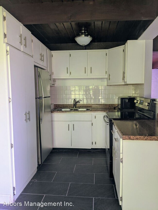 Building Photo - 3 br, 1 bath House - 3312 Windgate Dr
