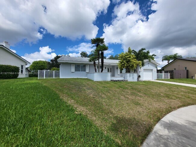 Building Photo - 9749 SW 213th Terrace
