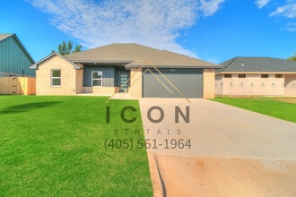 Building Photo - 8429 Stonewood Dr