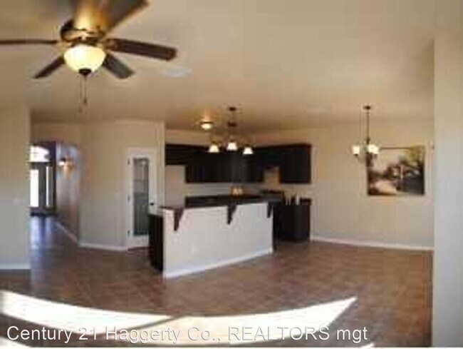 Building Photo - 4 br, 2.5 bath House - 5393 Jose Duran Ln