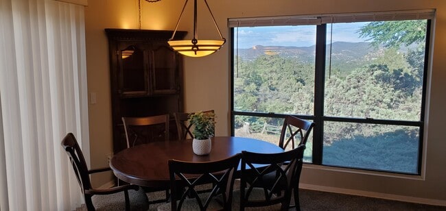 Building Photo - 2057 Heavenly Pl