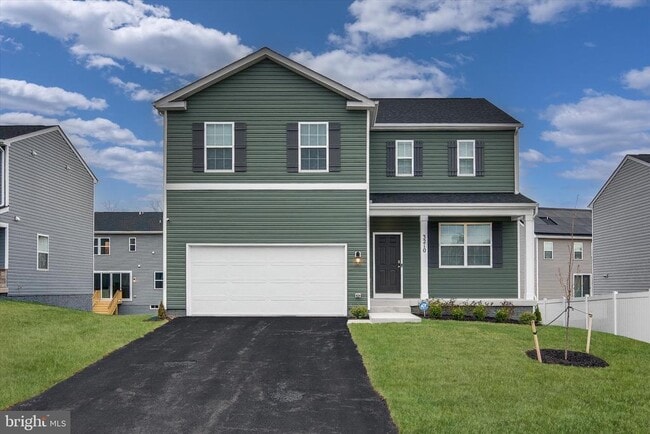 Building Photo - 3210 White Tail Dr