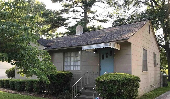 Building Photo - 137 Sharon Cir