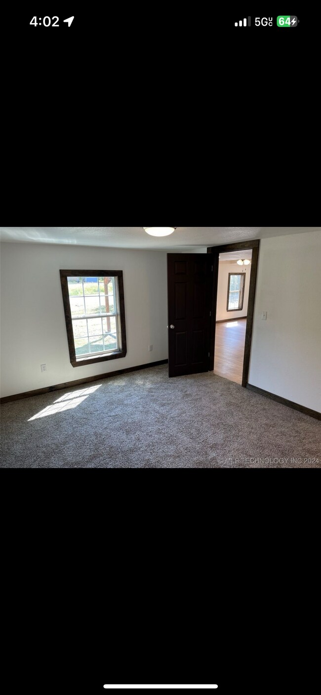 Building Photo - 121 S McLean Dr