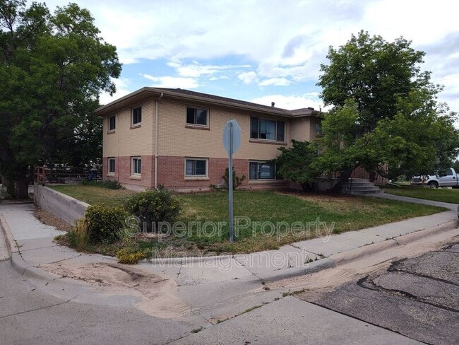 Building Photo - 3021 Kelley Dr
