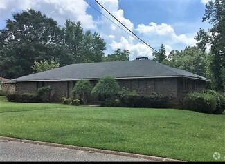 Building Photo - 121 Sherwood Ave