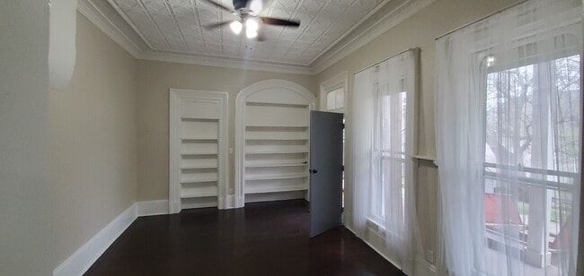 Building Photo - 757 Caledonia Place Apartments LLC