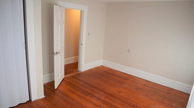 Foto del edificio - 1250 Woodfield Rd