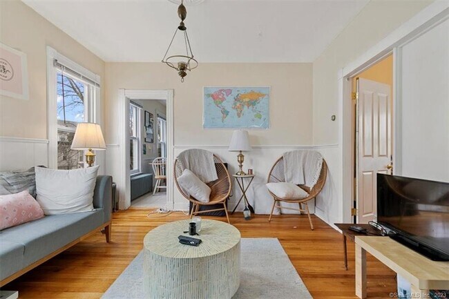 Foto del edificio - 56 Mansfield St
