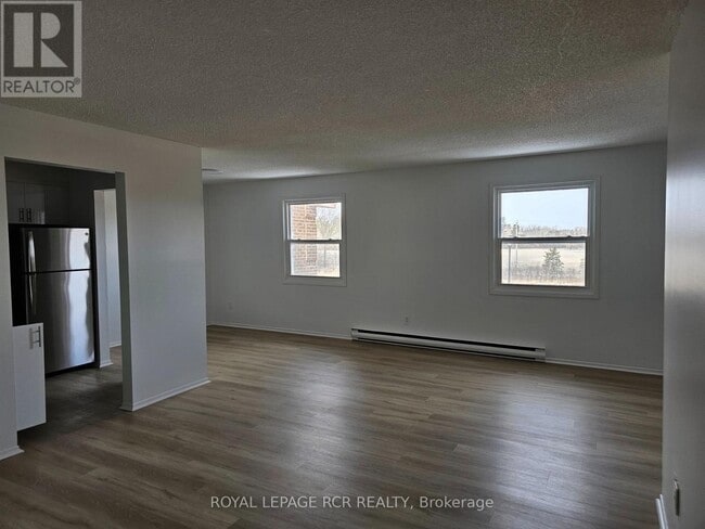 Building Photo - 2 Orchard Heights Blvd