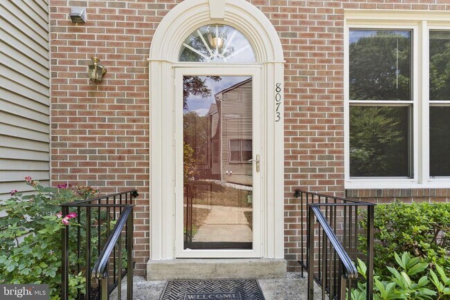 Foto del edificio - 8073 Morning Meadow Ct