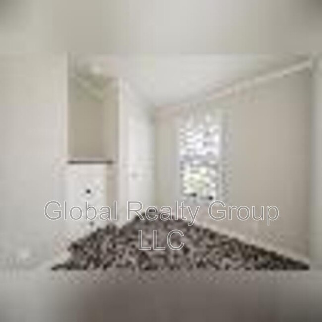 Building Photo - 470 Private 1523