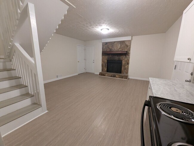 Foto del edificio - Pet-Friendly 2-bedroom, 1-bath A-Frame Home in the Rustwood Community