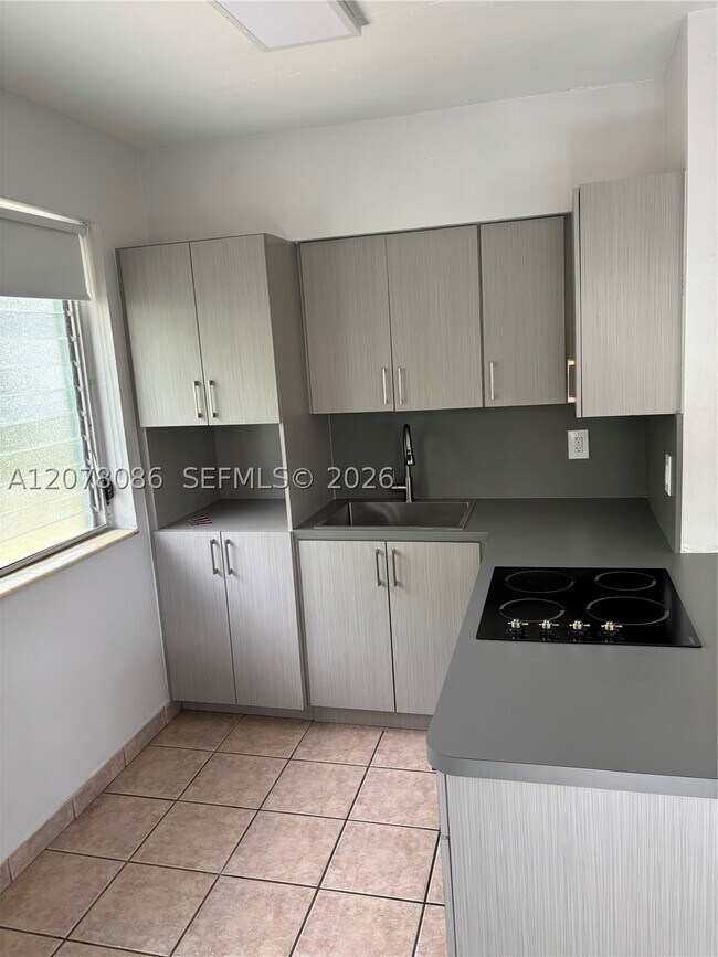 Foto del edificio - 435 SW 5th St