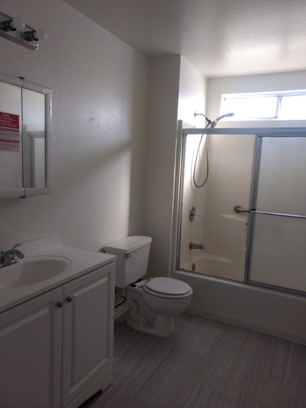 Building Photo - 10440 Baker Rd