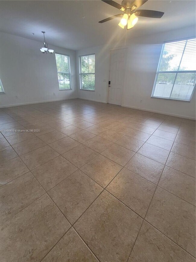 Foto del edificio - 4746 Acadian Trail