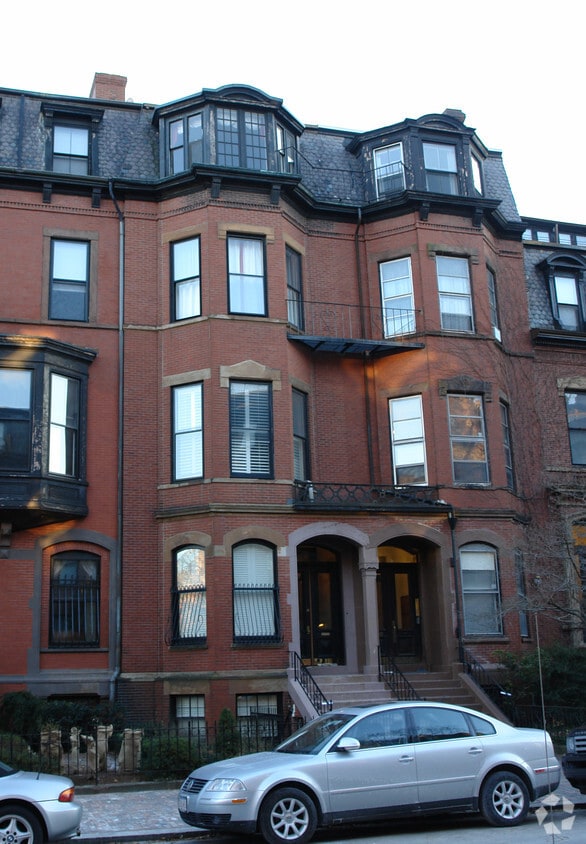 Building Photo - 128 Marlborough St