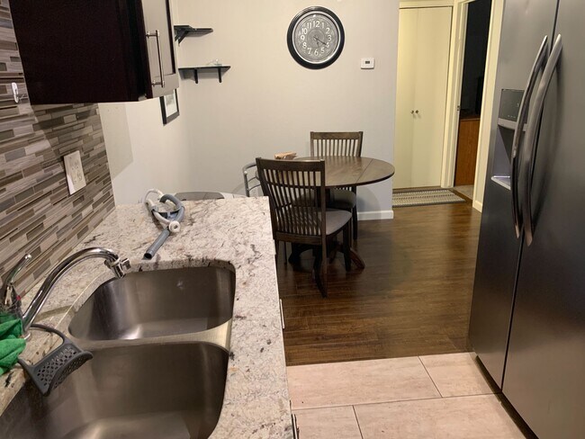 Foto del edificio - 10211 Ura Ln