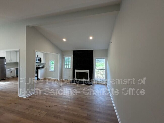 Foto del edificio - 1712 Blandford Dr