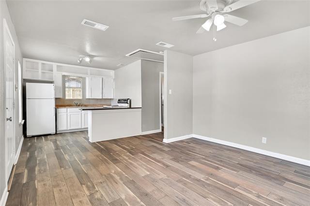 Foto del edificio - 6781 Half Main St