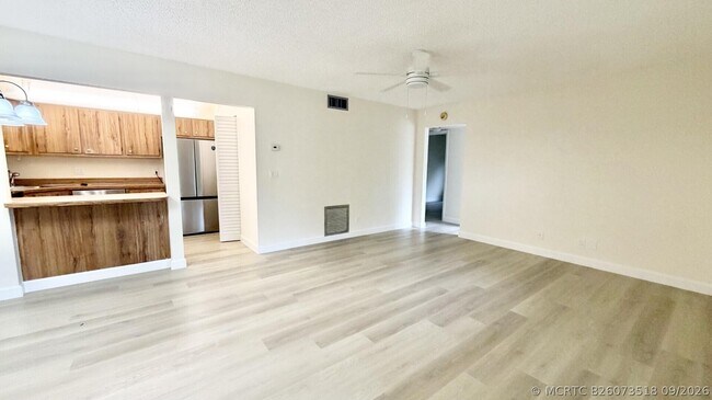 Building Photo - 4877 Sable Pine Cir
