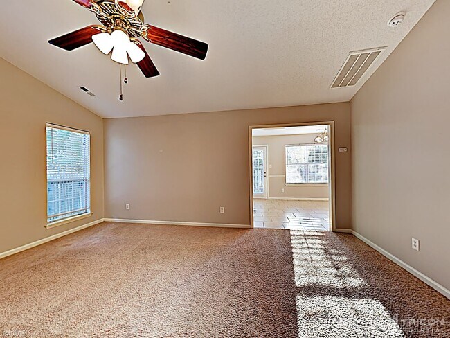 Foto del edificio - 10310 Creswell Ct