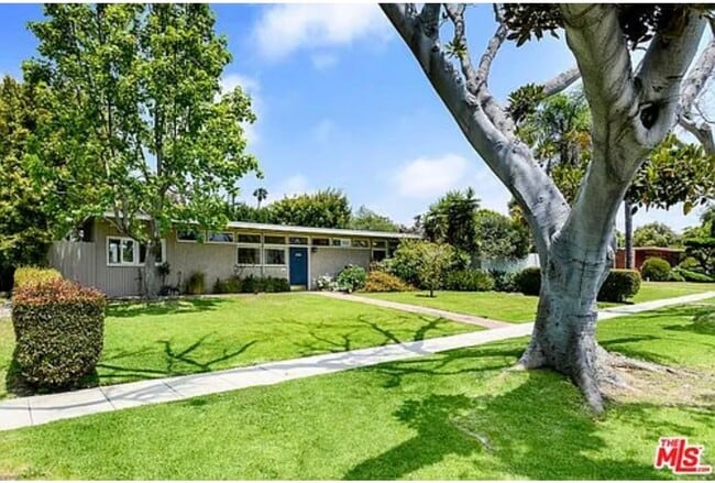 Building Photo - 3506 Beethoven St