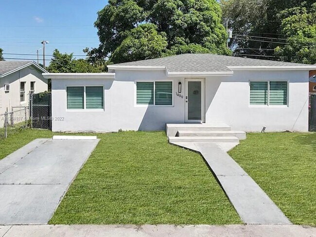 Foto del edificio - 1499 NE 152nd St