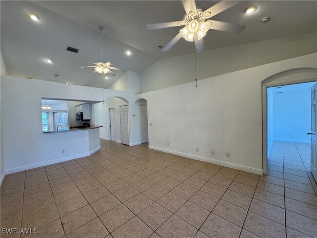 Building Photo - 1042 SE 11th Terrace