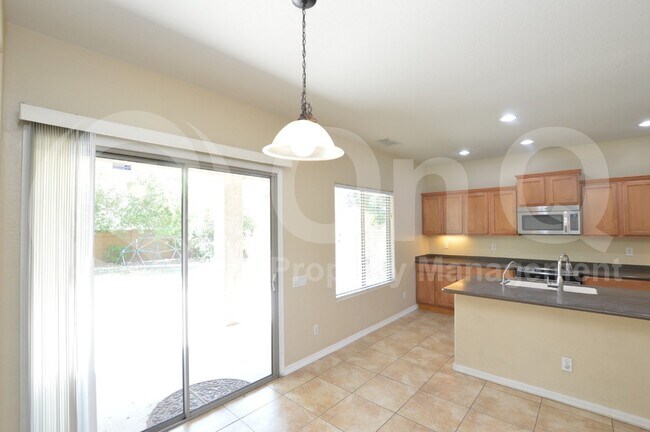 Building Photo - 2209 W Marconi Ave