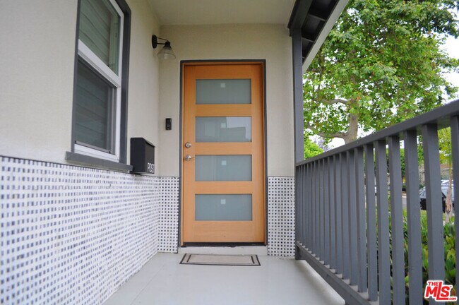 Building Photo - 3951 Coolidge Ave
