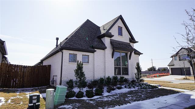 Building Photo - 4104 Hudson St