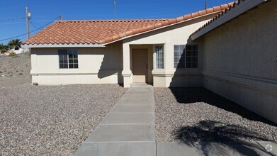 Building Photo - 3265 N Kiowa Blvd