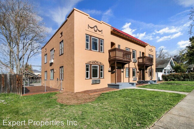 Building Photo - 2 br, 1 bath House - 507 South Holly Street