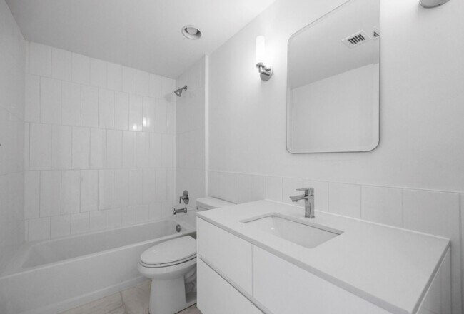 Building Photo - Brand New Contruction Townhome 3 bedrooms ...