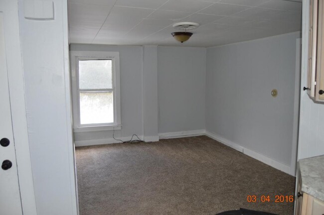 Building Photo - 1622 Danby Rd