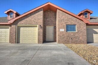 Building Photo - 1209 N Essex Ave