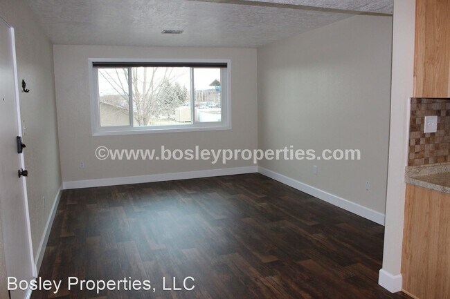 Building Photo - 1600 20th St S