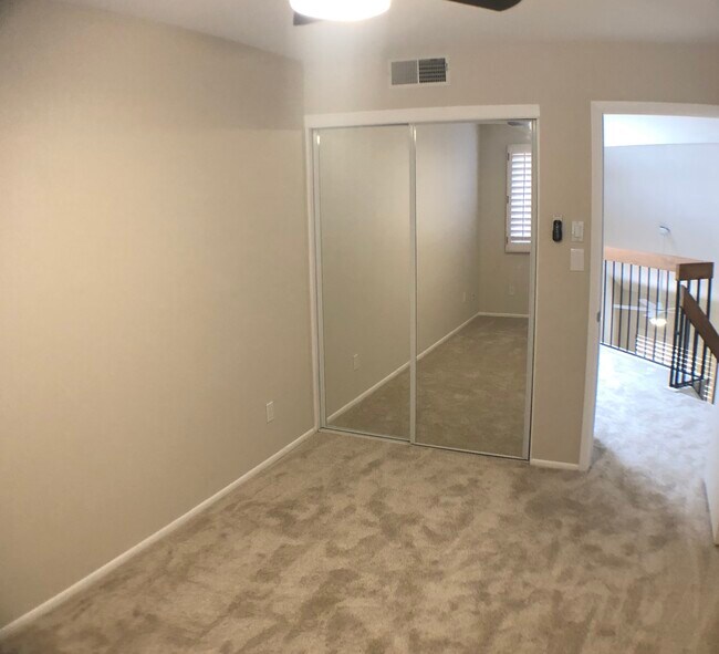 Building Photo - 409 E Ironwood Dr