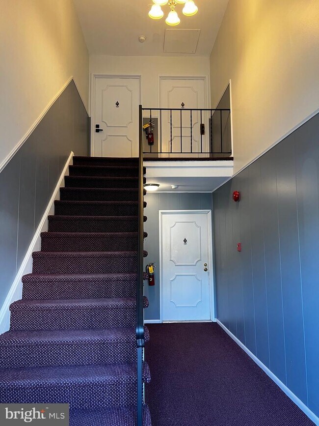 Building Photo - 203-C Hampton Crossing Condiminiums