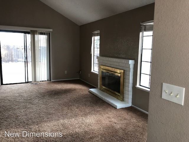 Building Photo - 5855 Royal Vista Ct