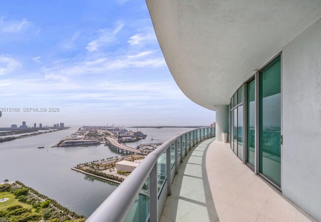 Foto del edificio - 900 Biscayne Blvd