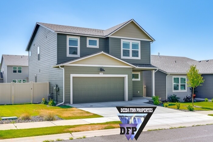 Primary Photo - Gorgeous new construction 6 month lease av...