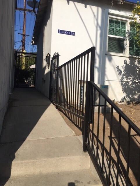 Building Photo - 1301 N Maryland Ave