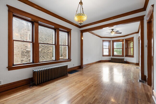 Foto del edificio - 928 W 32nd St